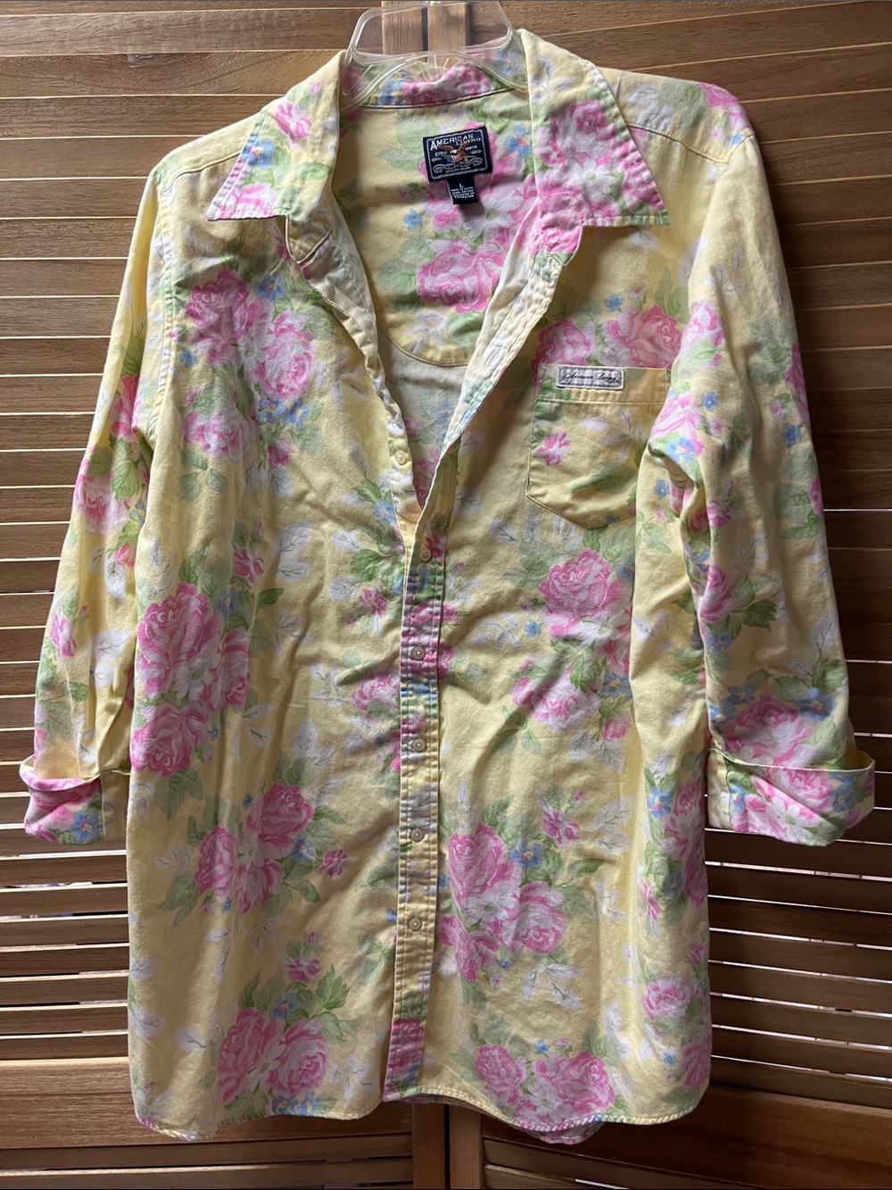 American Eagle Outfitters Yellow Floral Button-Up Shirt with Pink Roses